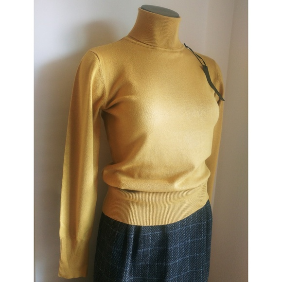 🆕Mustard Knit Turtleneck Sweater - Picture 2 of 7
